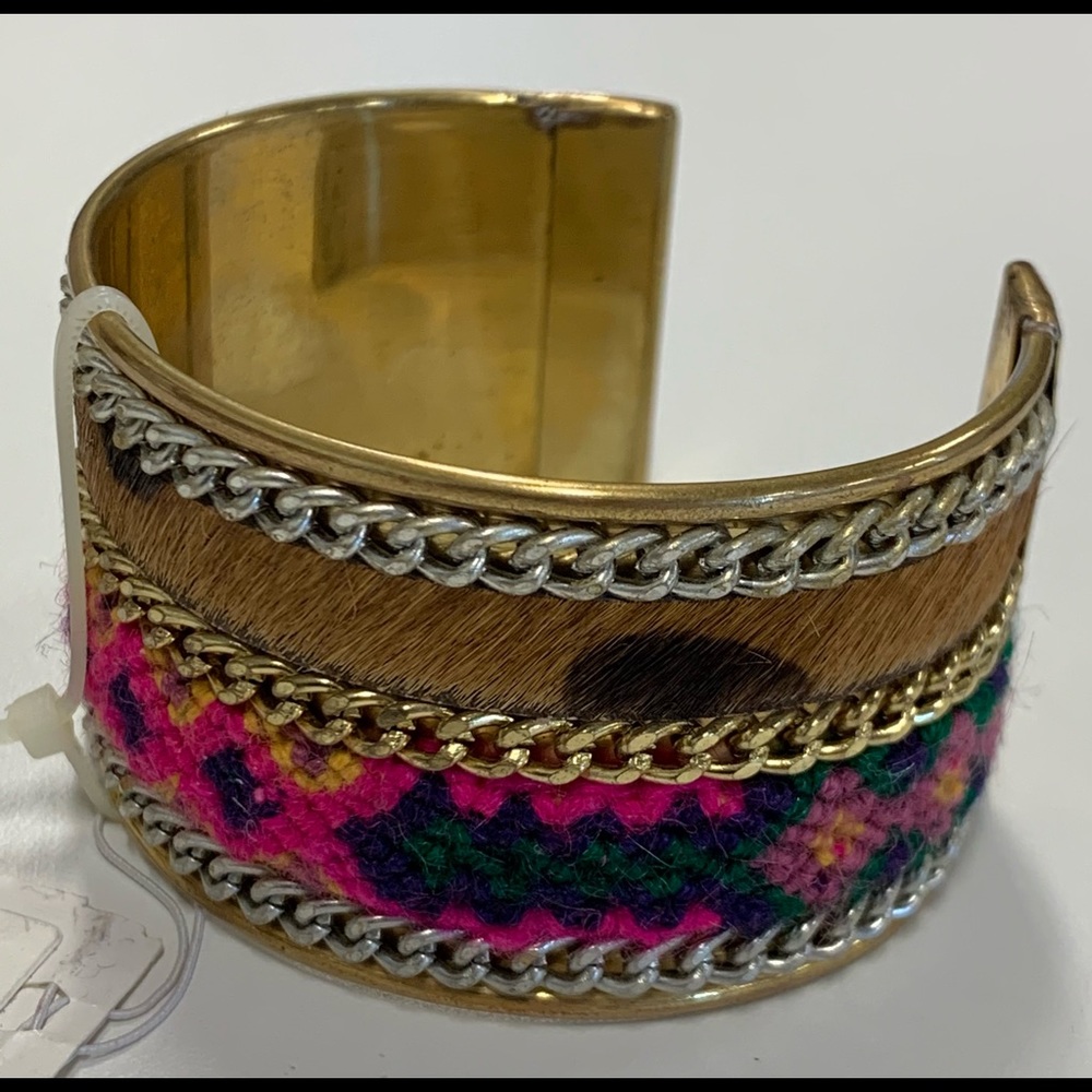 New bracelet cuff with faux fur